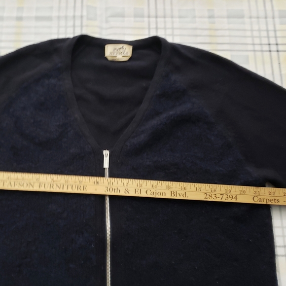 ‼️SOLD‼️ Vintage Hermes Cashmere Sweater Full Zip - Picture 14 of 16